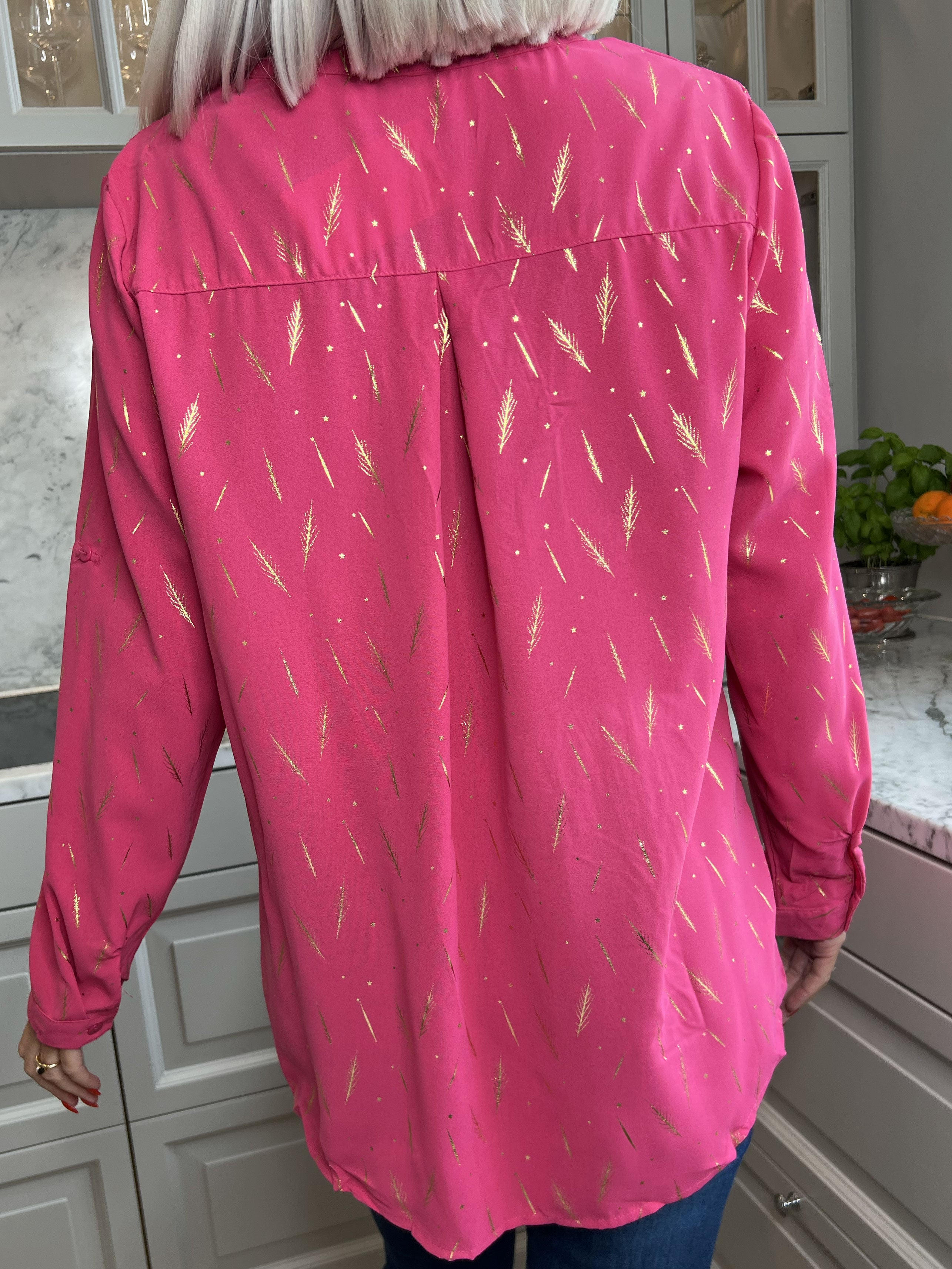 Lina - Fin skjorte med gulddetaljer